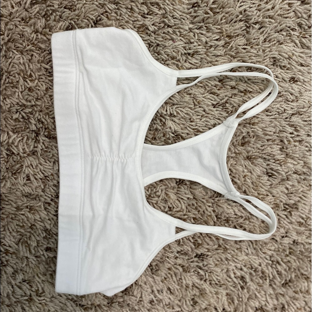 white sports bra no padding (barely worn)